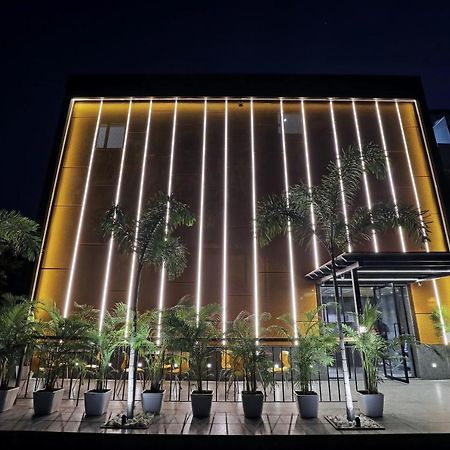 Fabhotel Oasis Yellow Courtyard Bhopal Exteriör bild