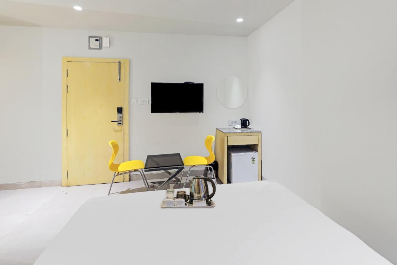 Fabhotel Oasis Yellow Courtyard Bhopal Exteriör bild