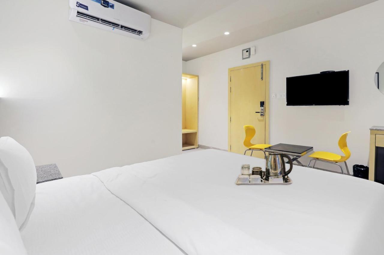 Fabhotel Oasis Yellow Courtyard Bhopal Exteriör bild